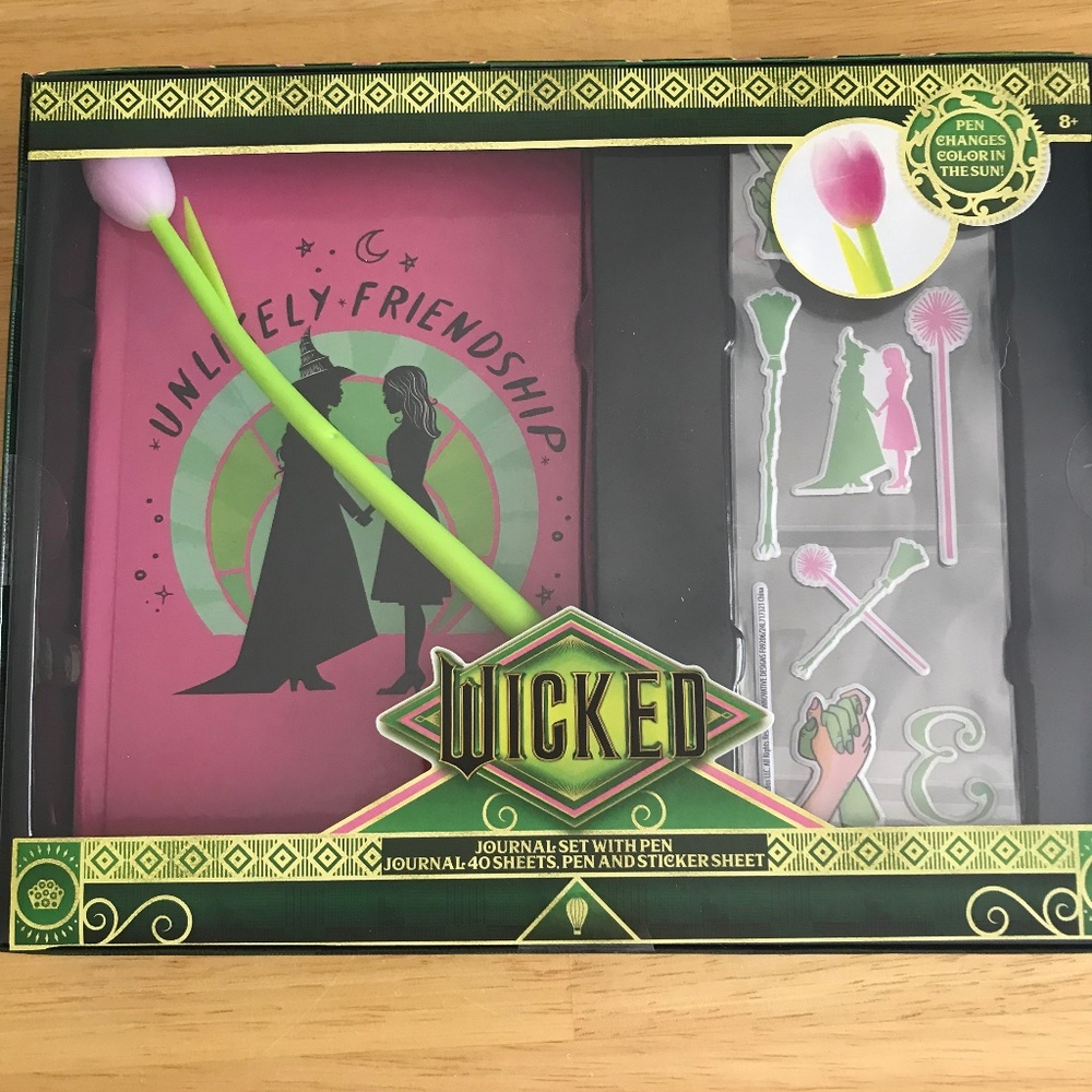 Target Wicked Stationary Set Glinda and Elphaba